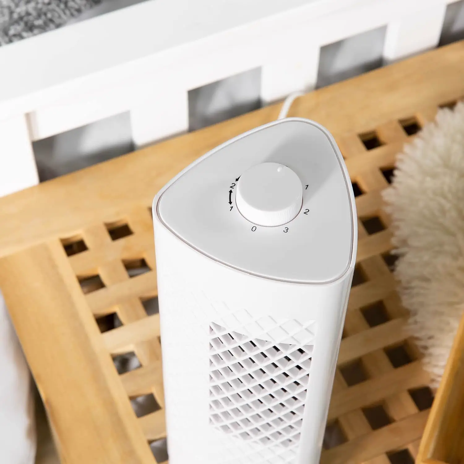 Russell Hobbs Rhtf1321 Mini Ventilateur Tour Portable Léger De vue 4